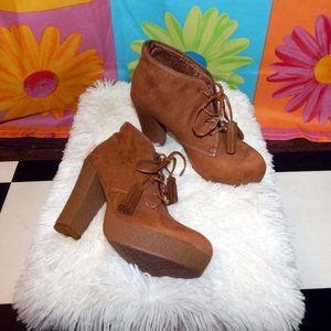 Unionbay Elisa Brown Heeled Booties, Size 6.5